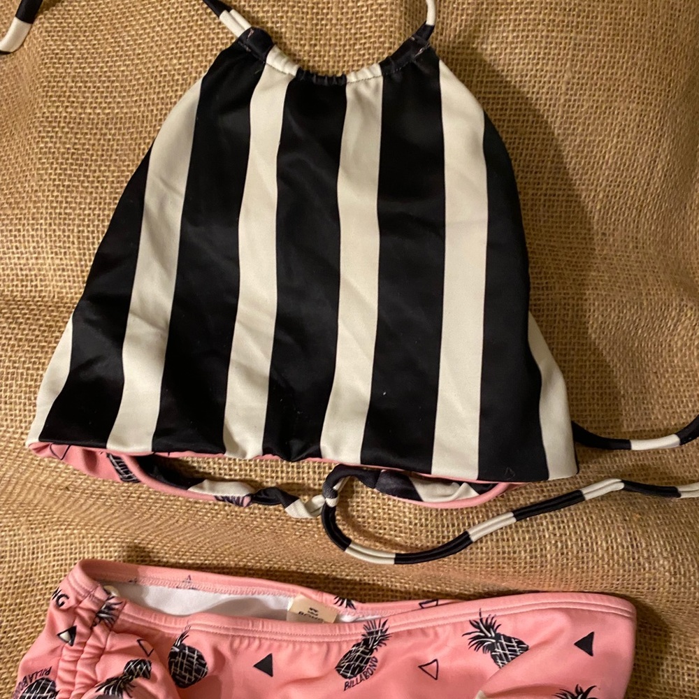 Girls billabong halter top bikini reversible top black and pink